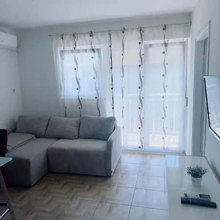 Poljana Plankit * Zara