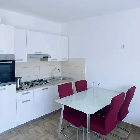 Poljana Plankit * Zara